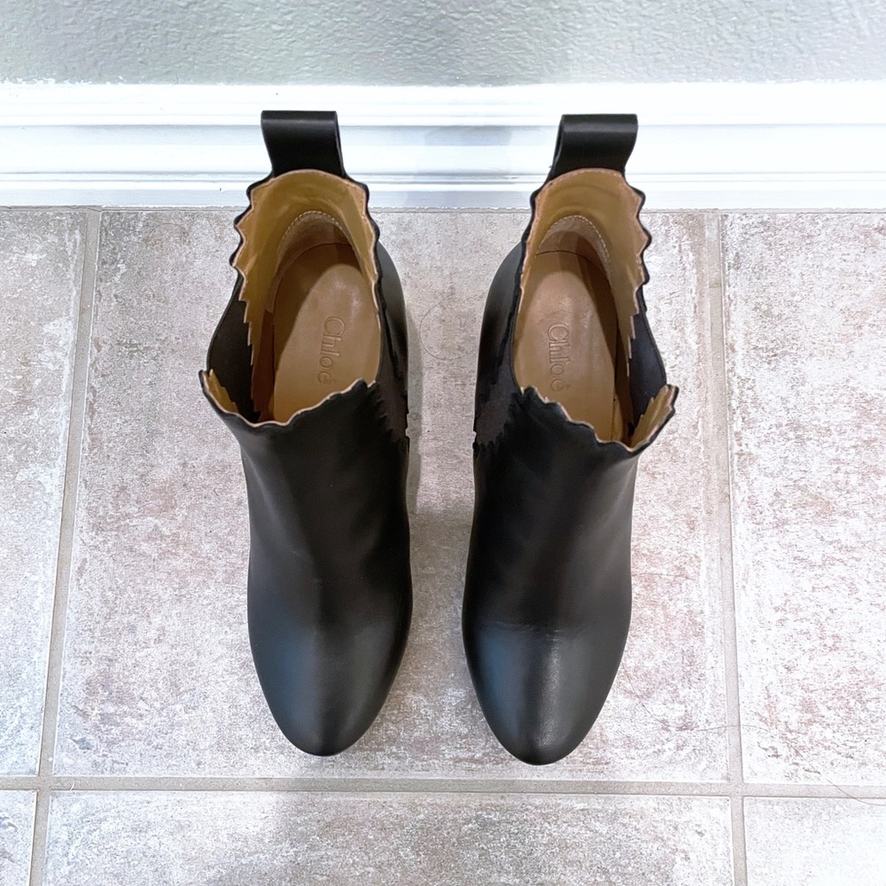 Chloé scalloped leather black Chelsea ankle boots booties - Size 7.5 - Picture 3 of 8